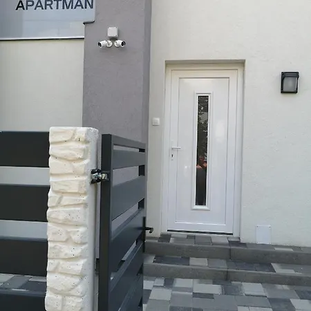 Aparthotel Gold De Luxe *