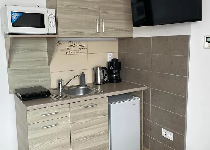 Gold De Luxe Aparthotel 3*